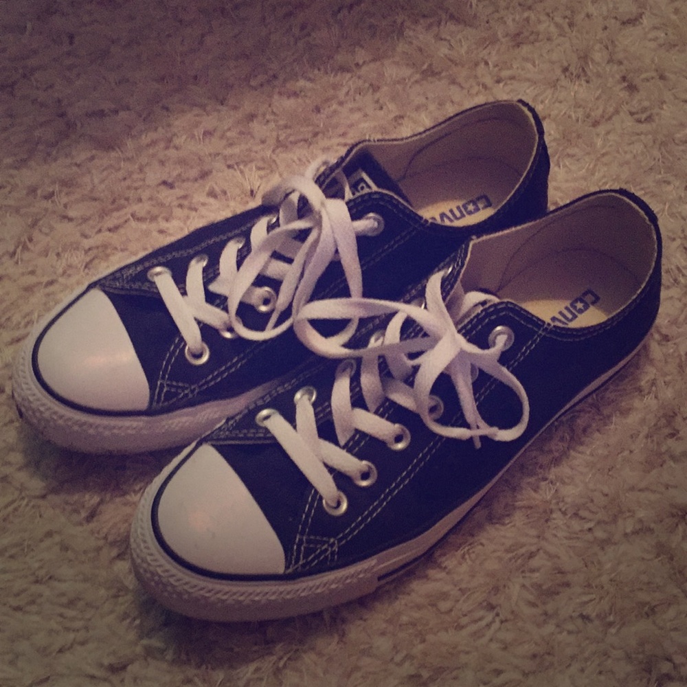 Black converse
